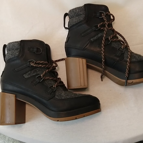 Boots - Picture 3 of 7